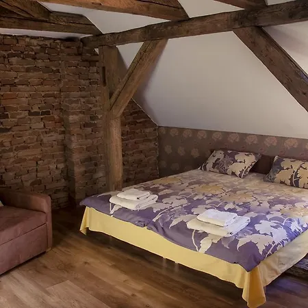 Konukevi Poeoeni 3*