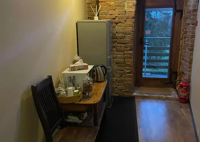 Poeoeni Guest house Misso